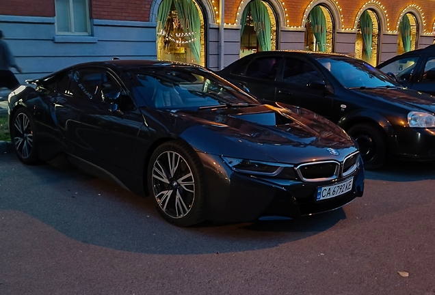 BMW i8