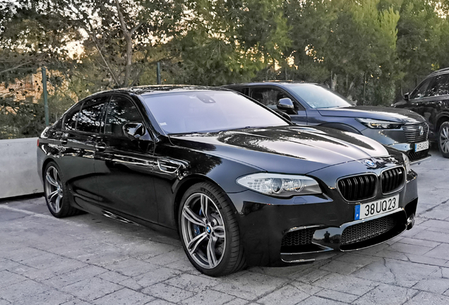 BMW M5 F10 2011