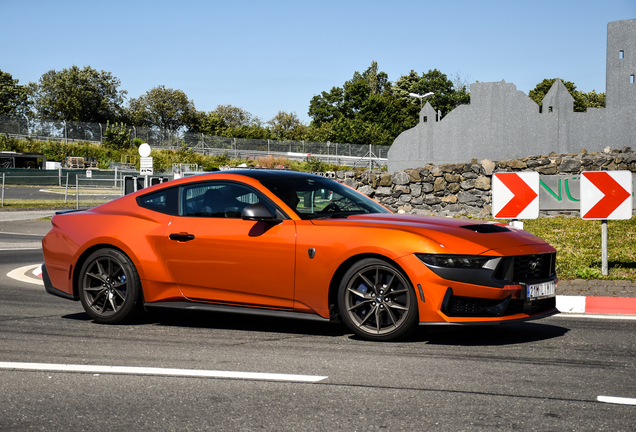 Ford Mustang Dark Horse 2024