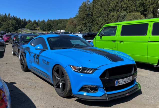 Ford Mustang RTR 2015