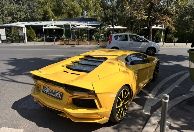 Lamborghini Aventador LP700-4