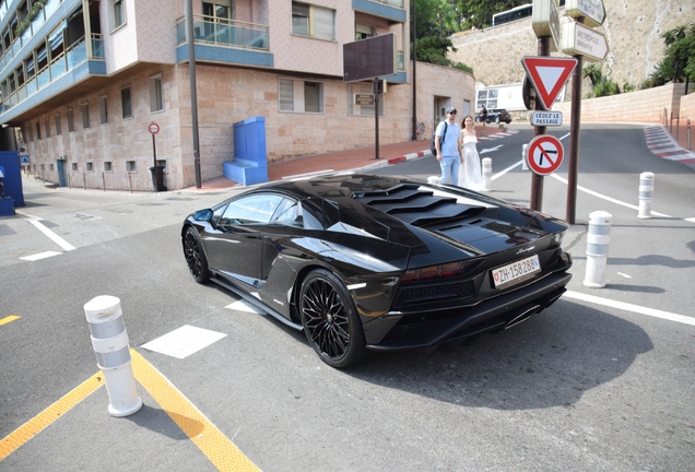 Lamborghini Aventador S LP740-4