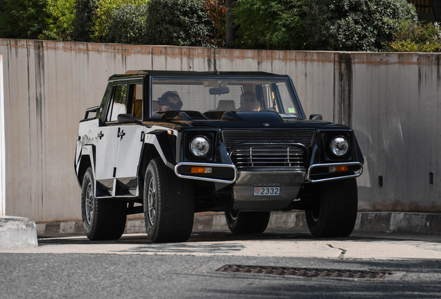 Lamborghini LM002