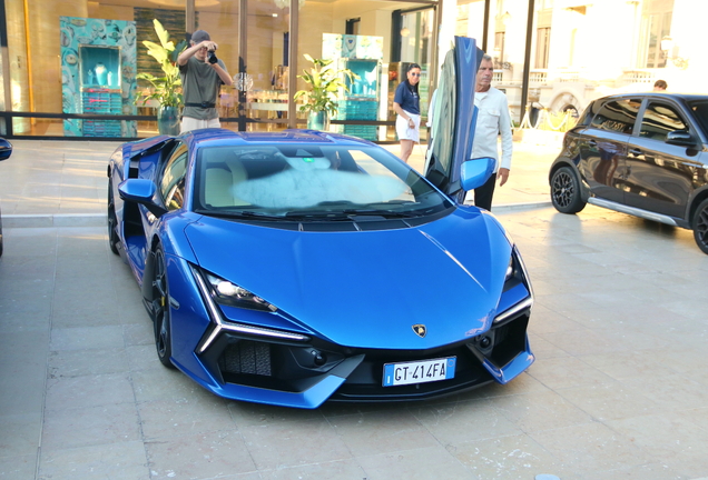 Lamborghini Revuelto