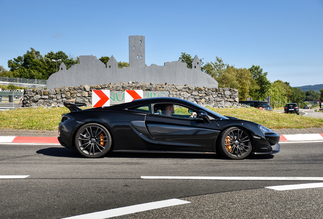 McLaren 570S