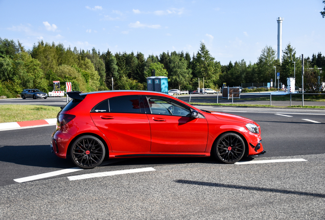 Mercedes-AMG A 45 W176 2015