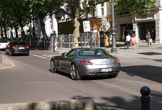 Mercedes-Benz SLS AMG