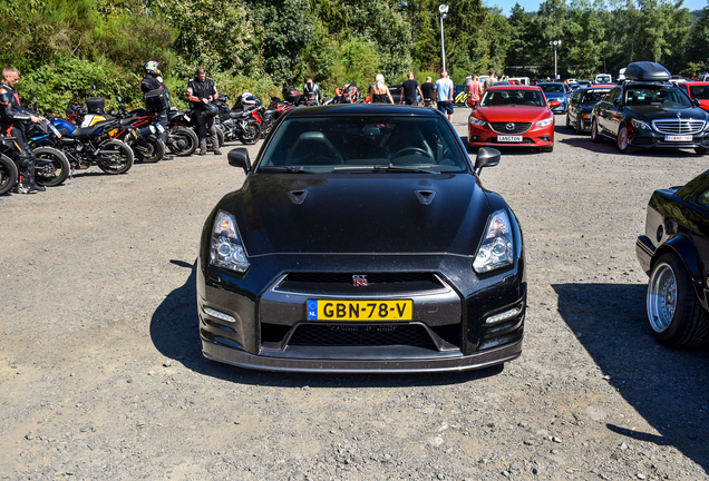 Nissan GT-R 2011