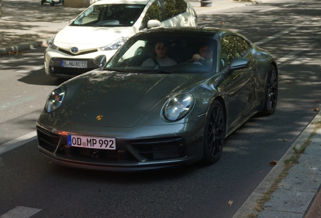 Porsche 992 Carrera 4 GTS