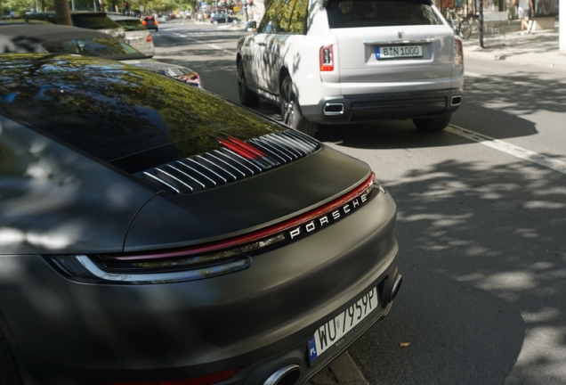 Porsche 992 Carrera 4S