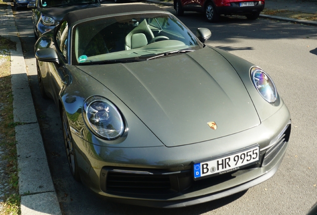 Porsche 992 Carrera 4S Cabriolet