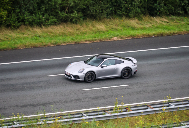 Porsche 992 Carrera GTS