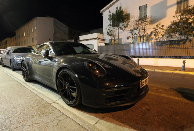 Porsche 992 Carrera GTS