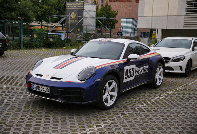 Porsche 992 Dakar