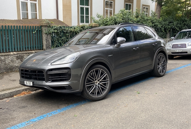 Porsche Cayenne Turbo S E-Hybrid