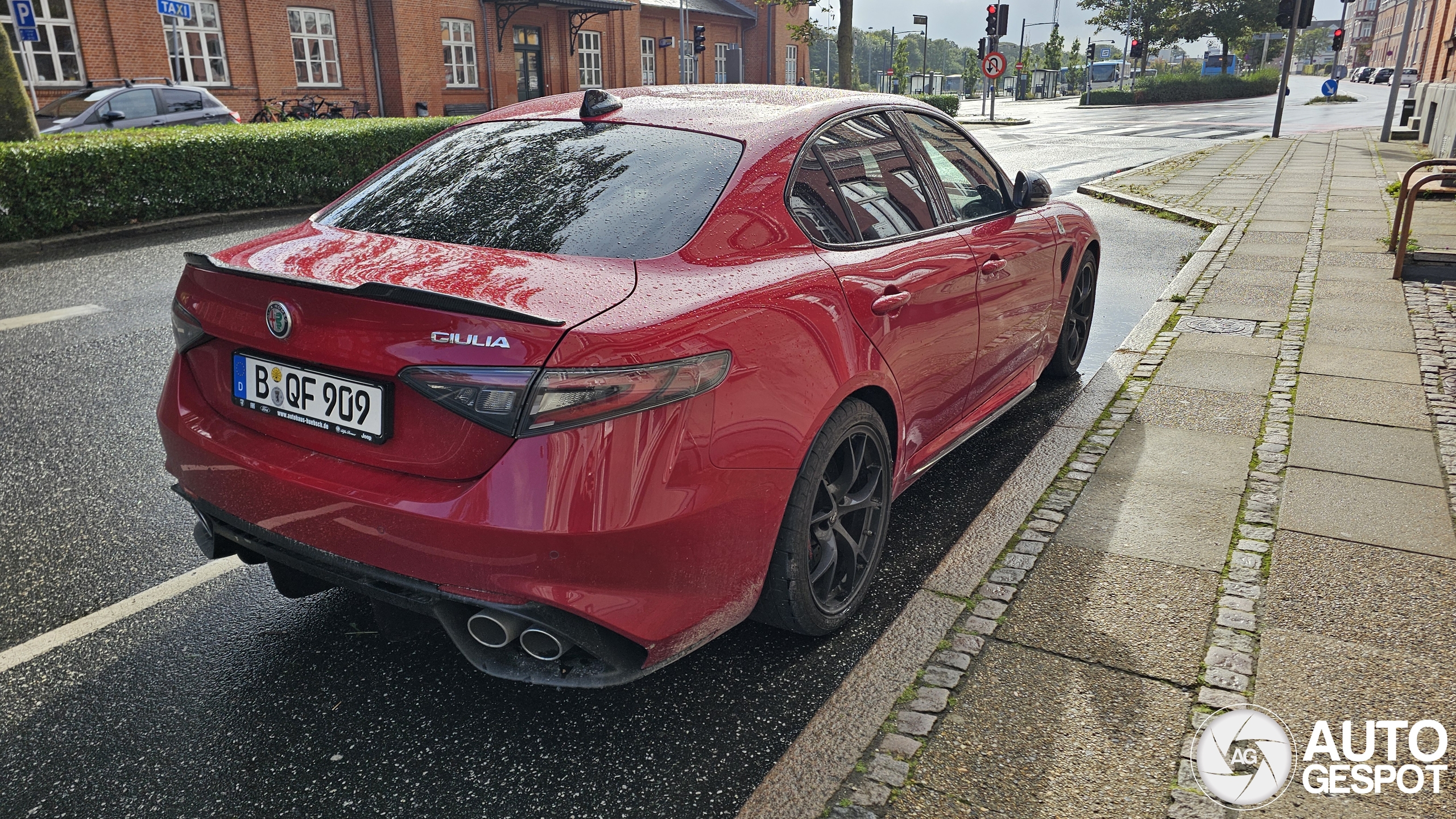 Alfa Romeo Giulia Quadrifoglio 2023