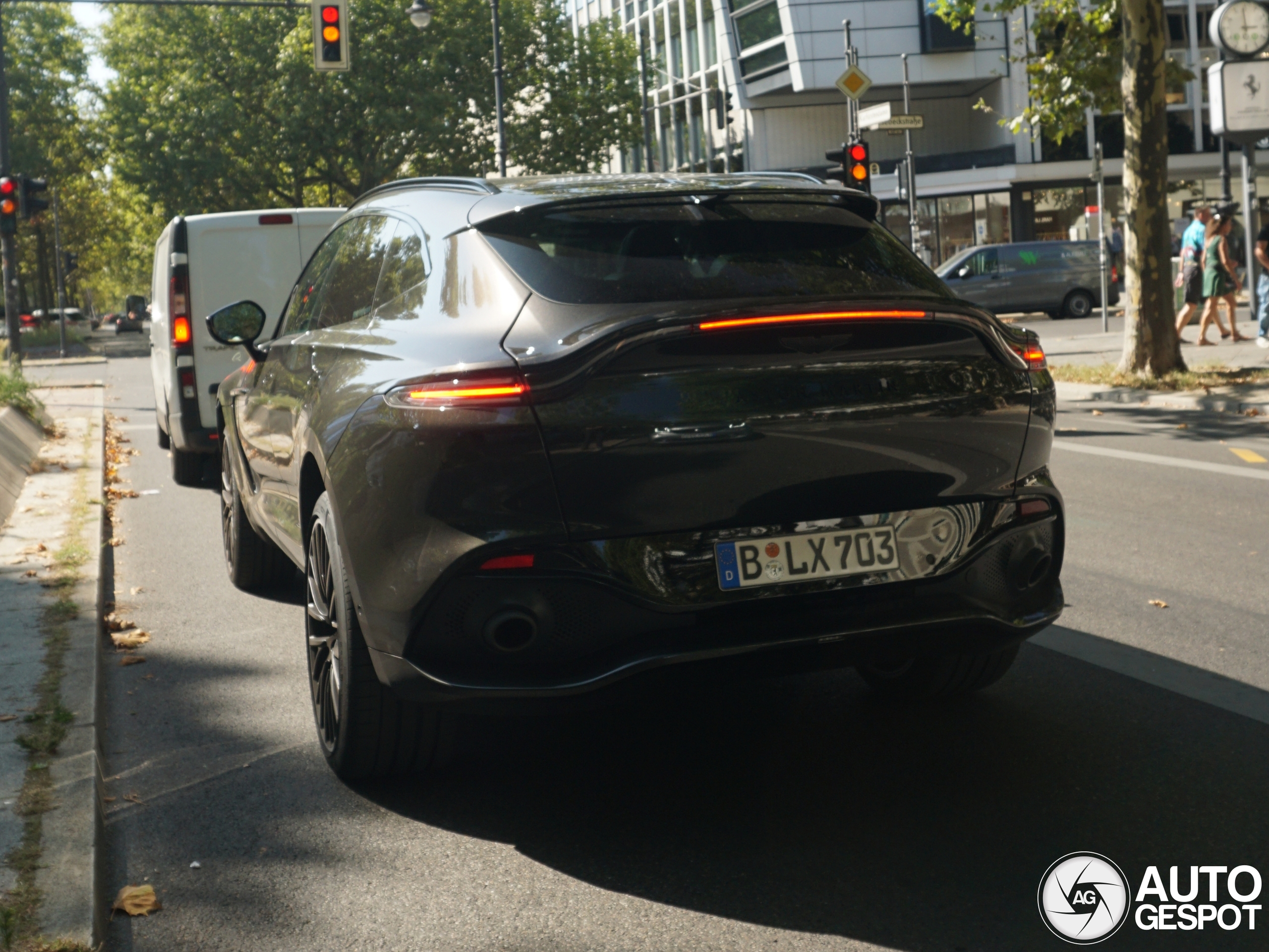 Aston Martin DBX