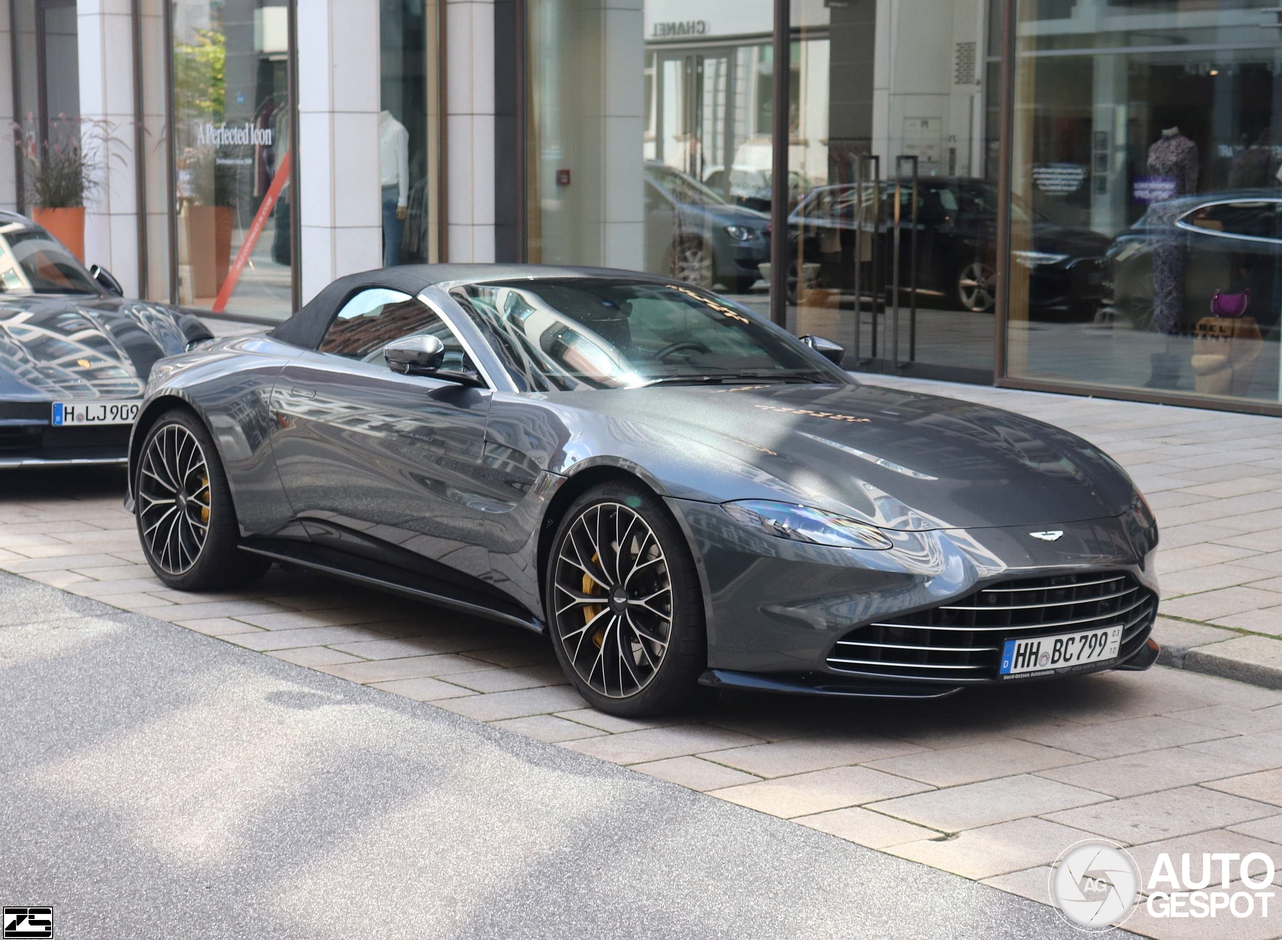 Aston Martin V8 Vantage Roadster 2020