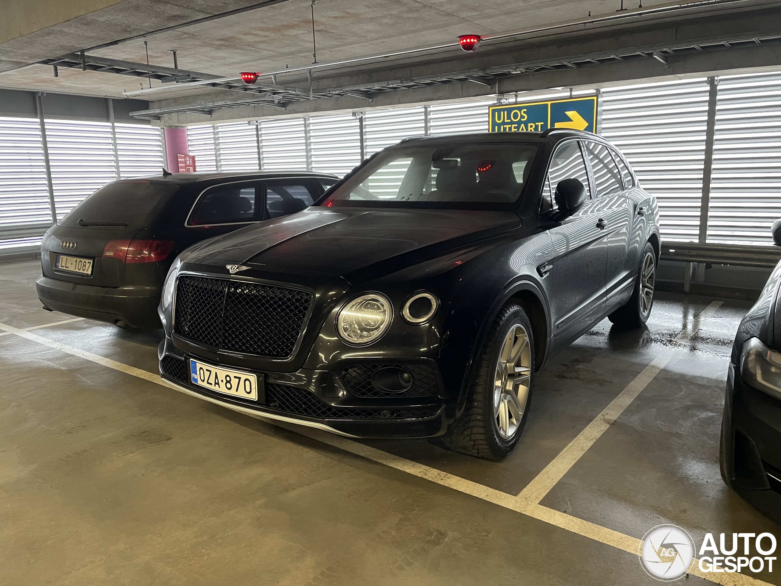 Bentley Bentayga Hybrid