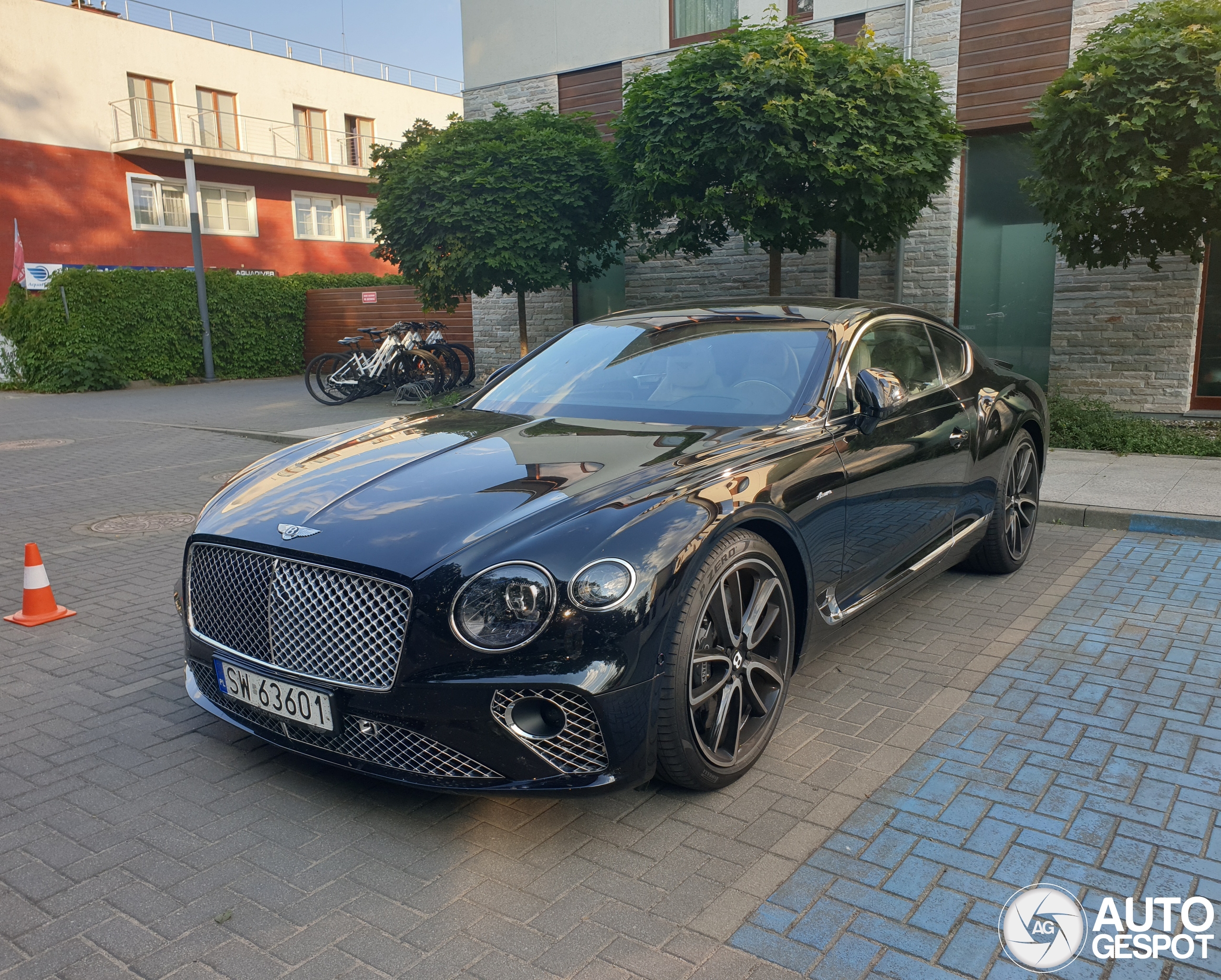 Bentley Continental GT V8 Azure