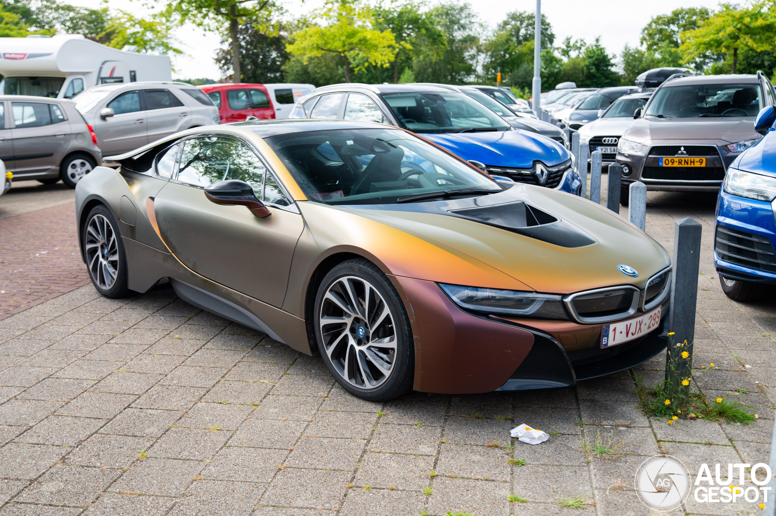 BMW i8