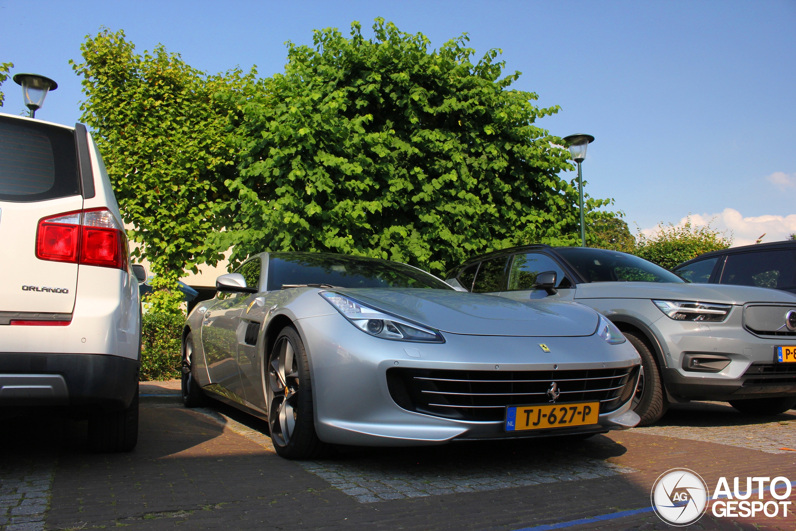 Ferrari GTC4Lusso T