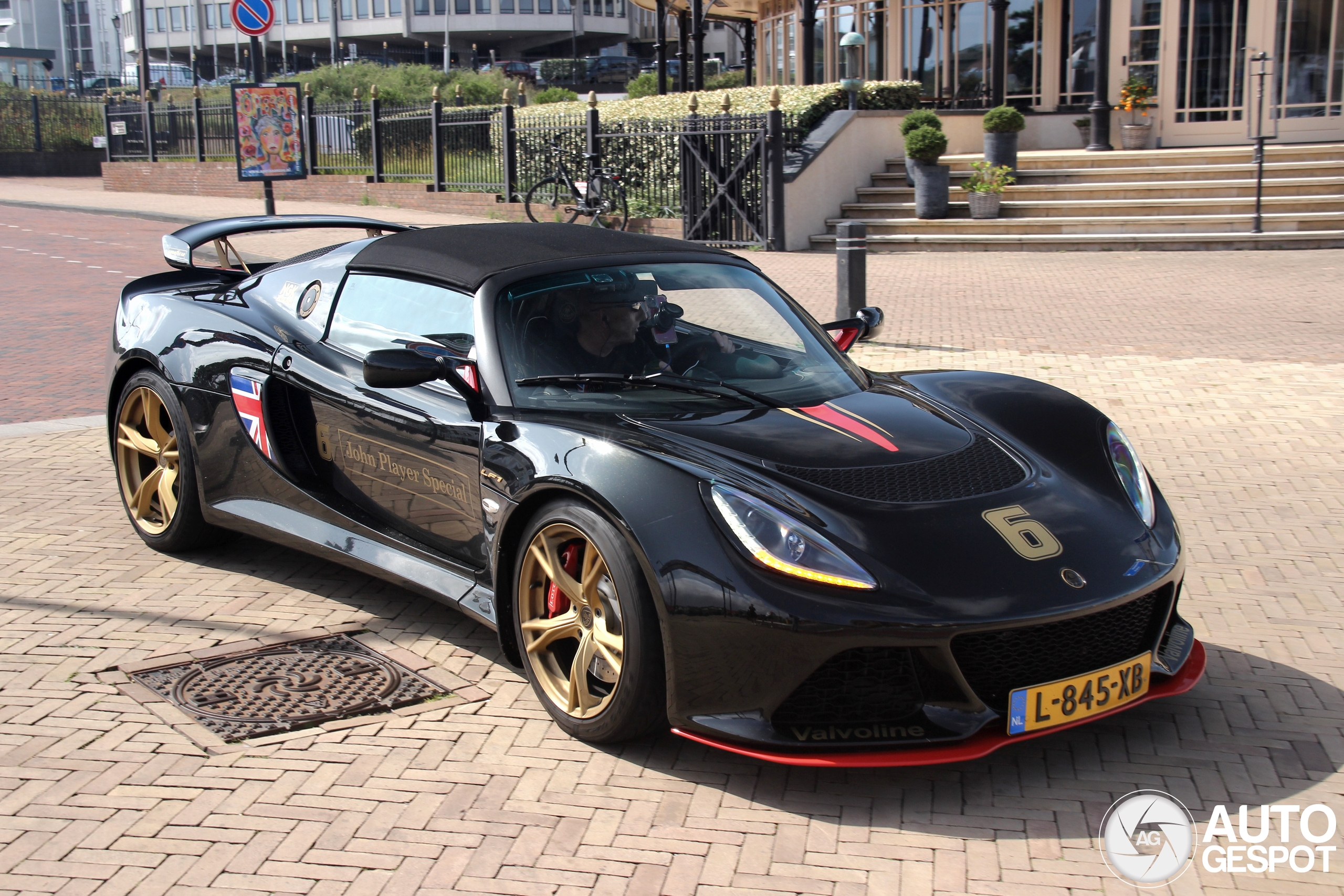 Lotus Exige S LF1