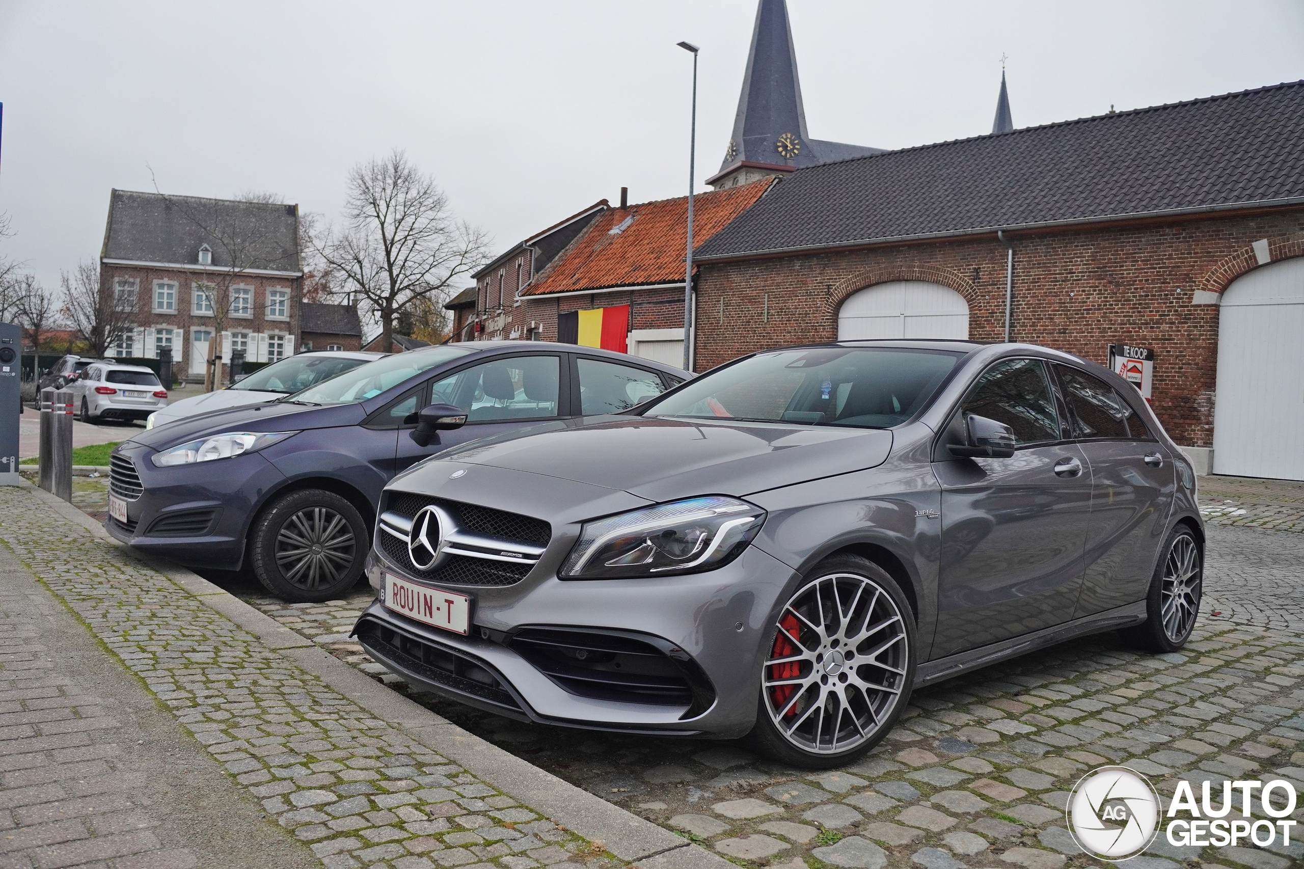 Mercedes-AMG A 45 W176 2015