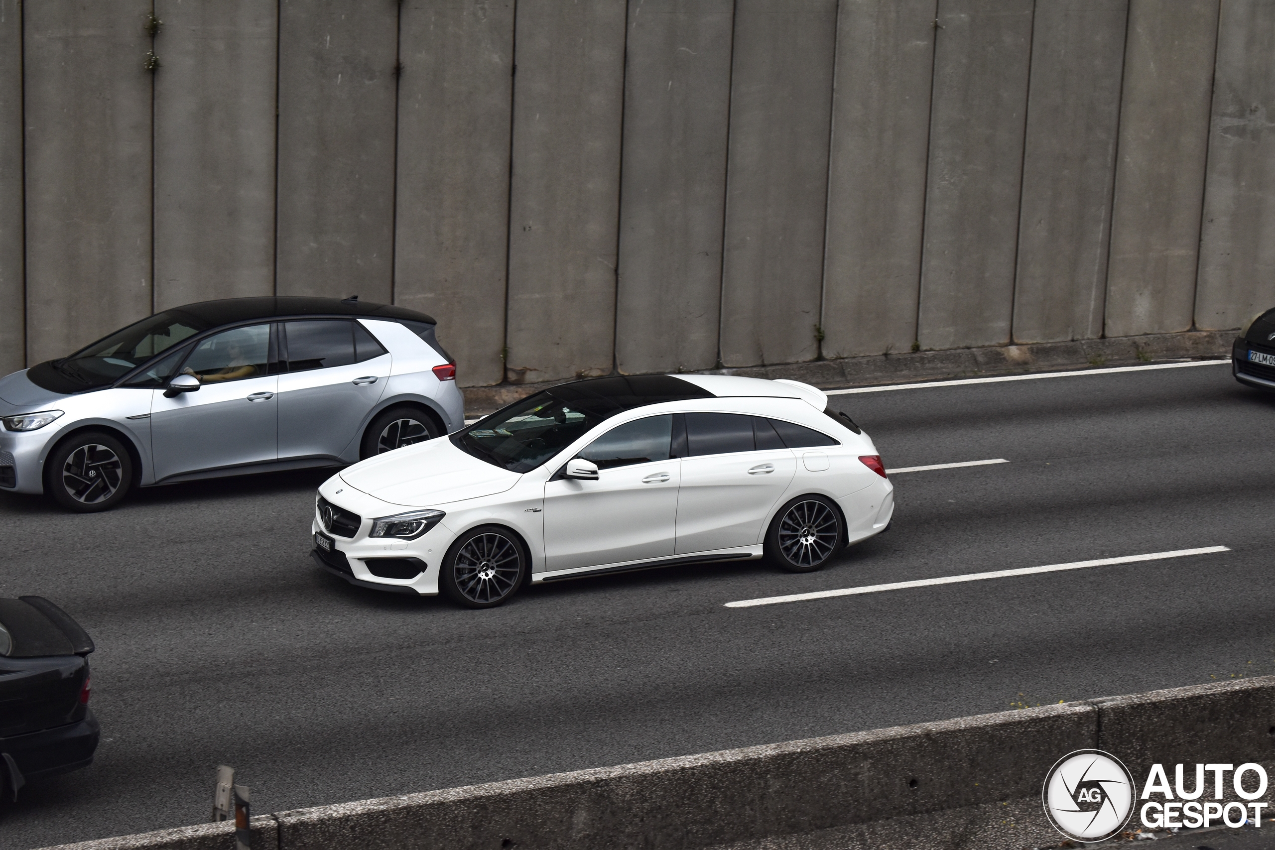 Mercedes-AMG CLA 45 Shooting Brake X117