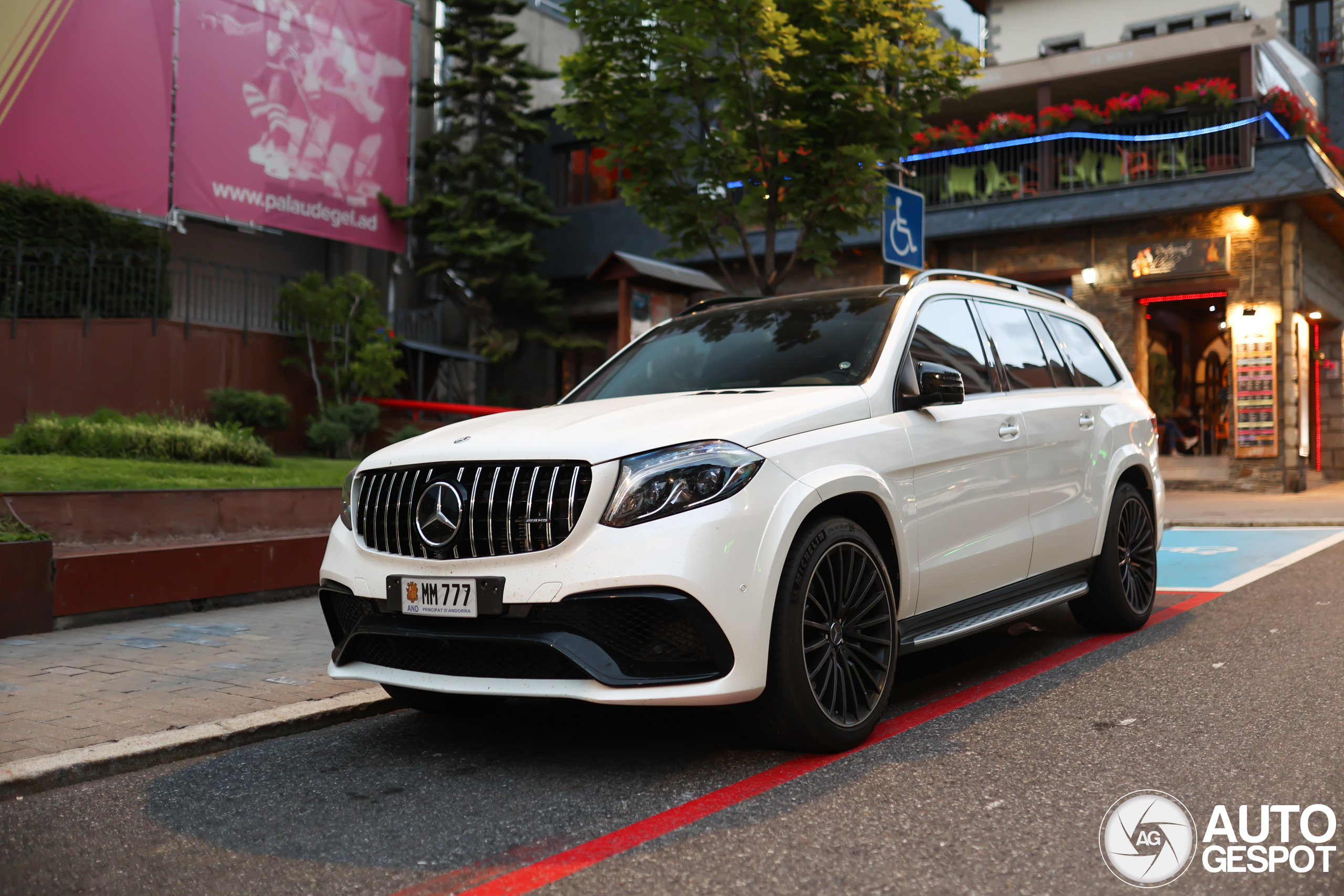 Mercedes-AMG GLS 63 X166