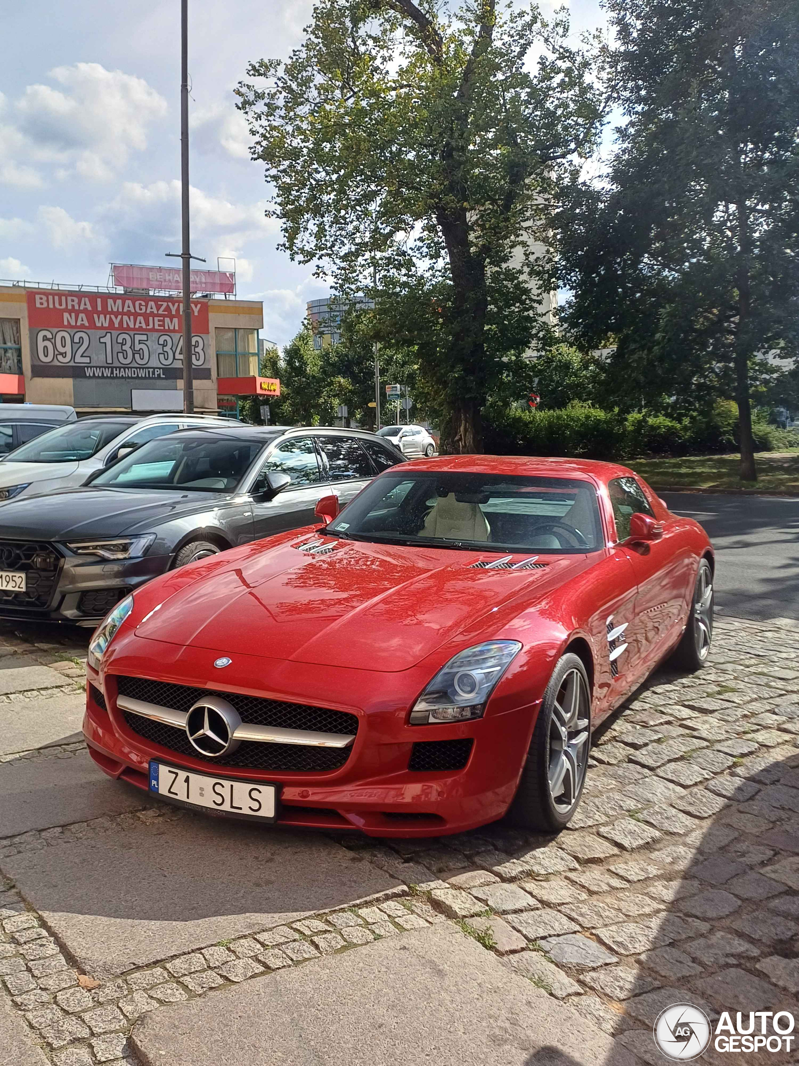 Mercedes-Benz SLS AMG