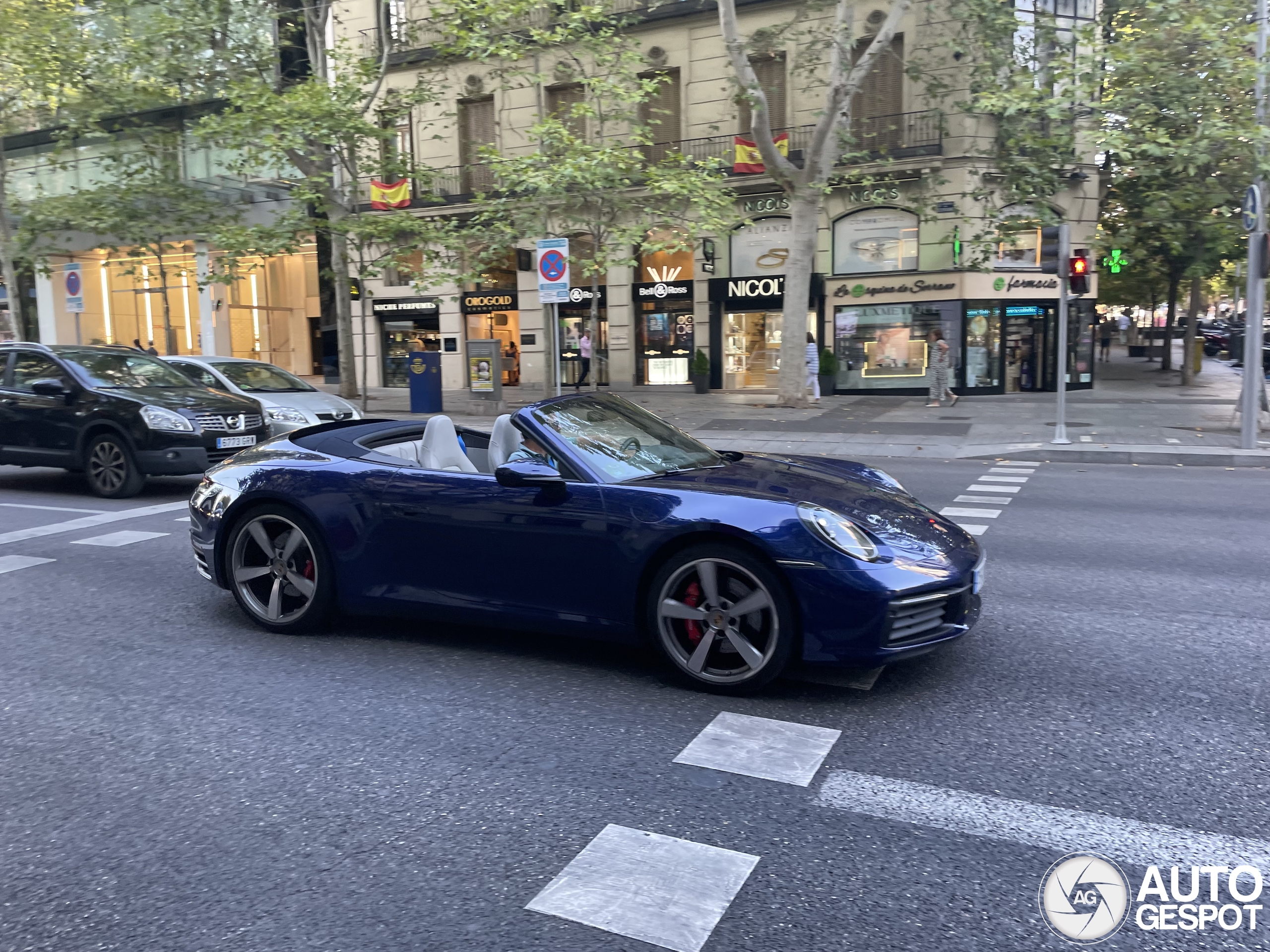 Porsche 992 Carrera 4S Cabriolet