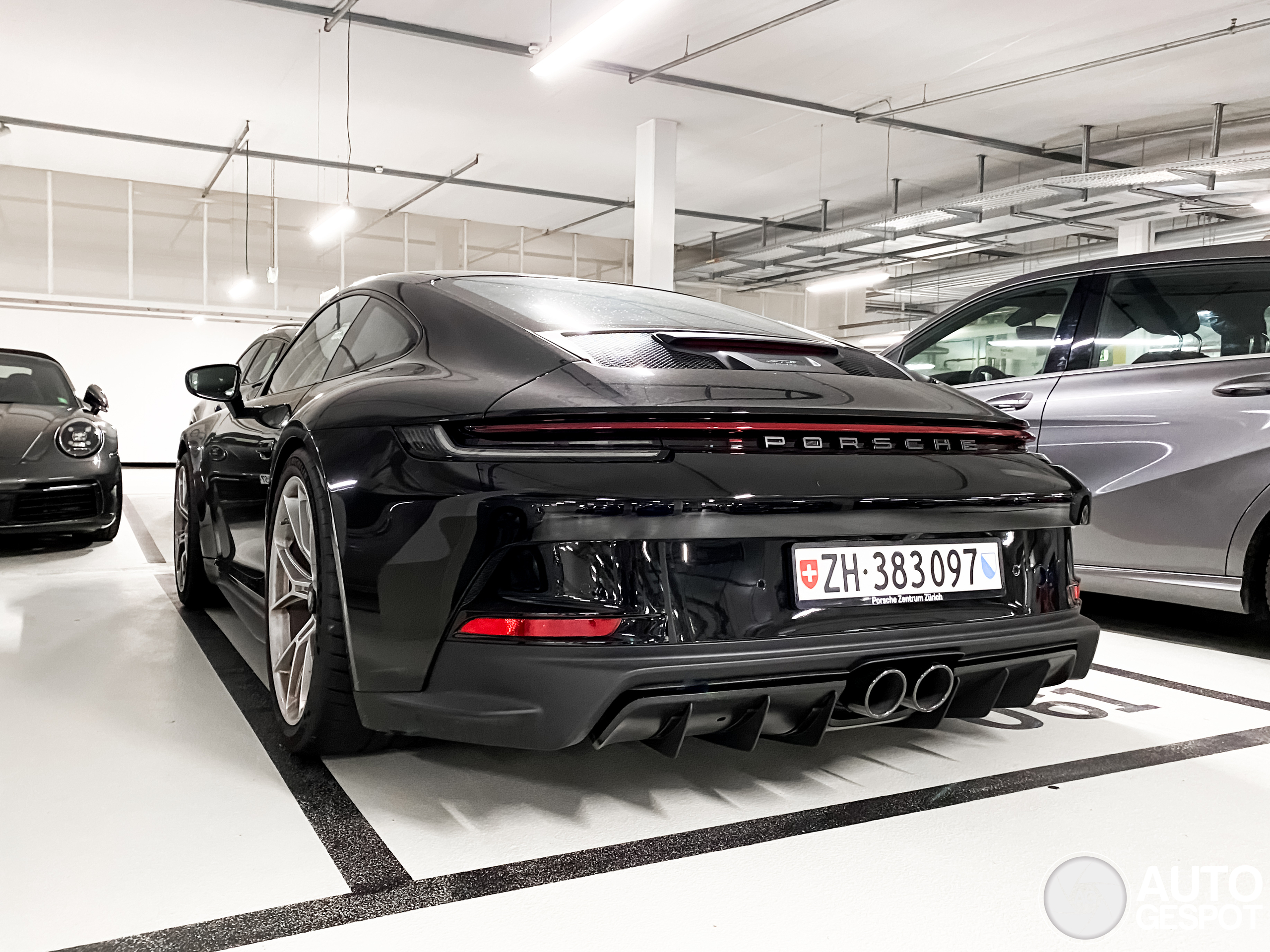 Porsche 992 GT3 Touring