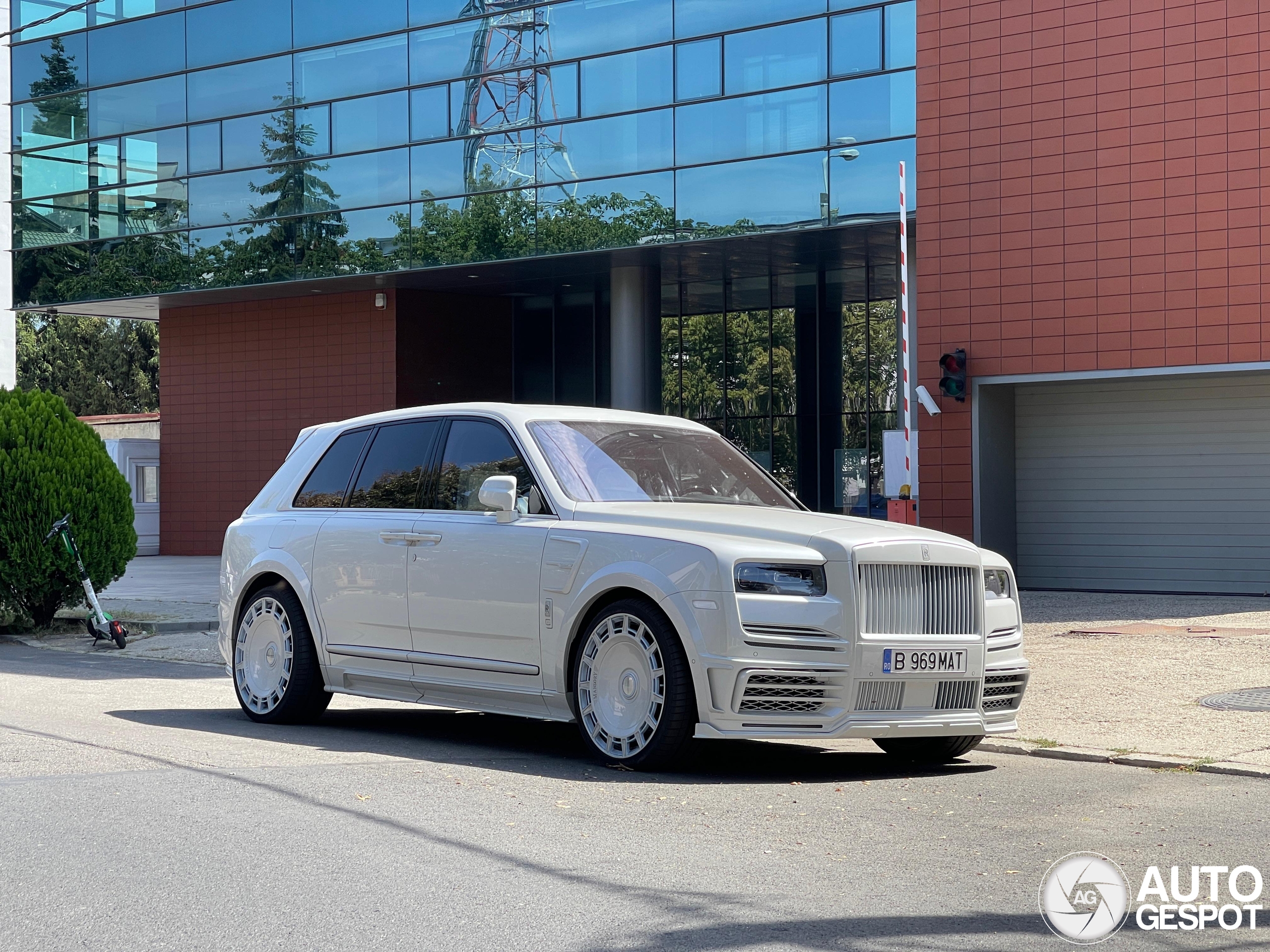 Rolls-Royce Mansory Cullinan Wide Body