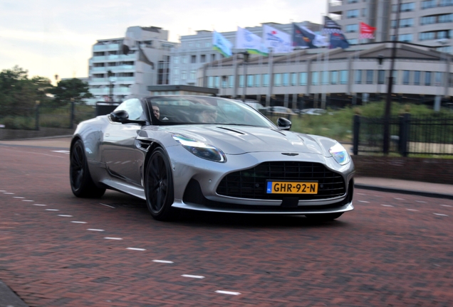 Aston Martin DB12 Volante