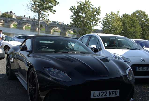 Aston Martin DBS Superleggera Volante