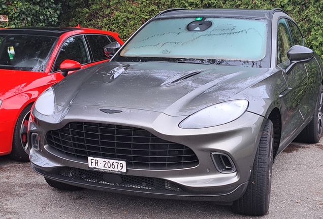 Aston Martin DBX