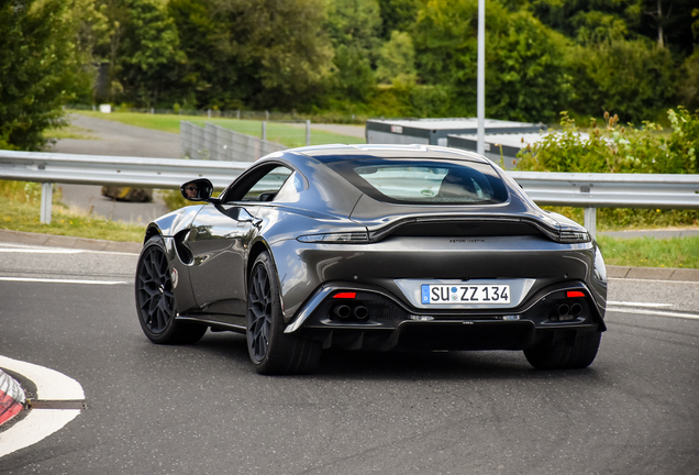 Aston Martin V8 Vantage 2018