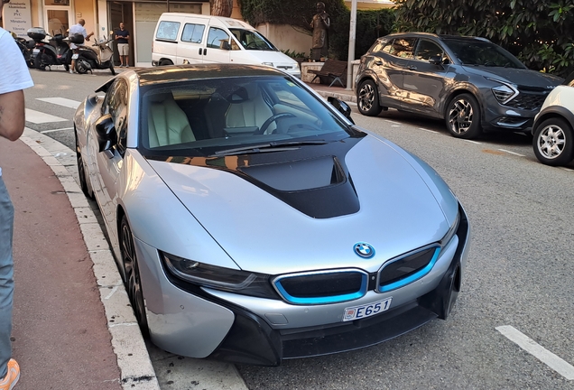 BMW i8