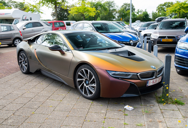 BMW i8