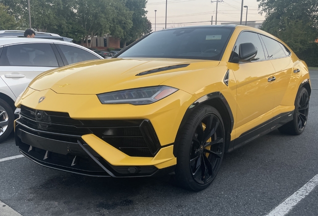 Lamborghini Urus S