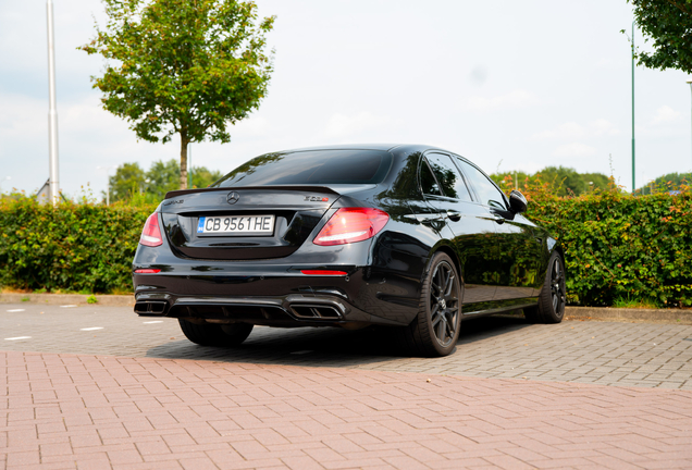 Mercedes-AMG E 63 S W213