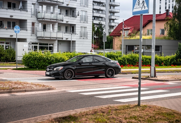 Mercedes-Benz CLA 45 AMG C117