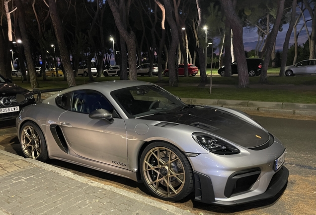 Porsche 718 Cayman GT4 RS Weissach Package