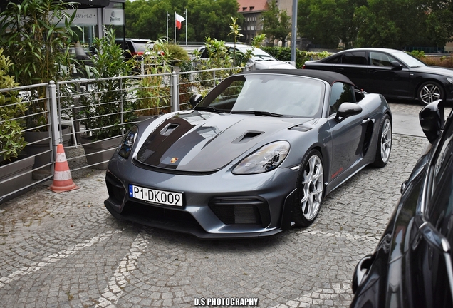 Porsche 718 Spyder RS Weissach Package