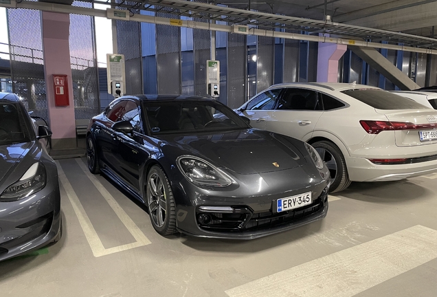 Porsche 971 Panamera Turbo S E-Hybrid