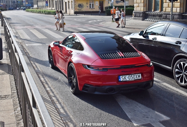 Porsche 992 Carrera 4 GTS