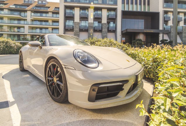 Porsche 992 Carrera 4S Cabriolet