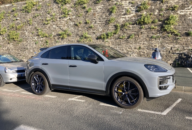 Porsche Cayenne Coupé Turbo E-Hybrid