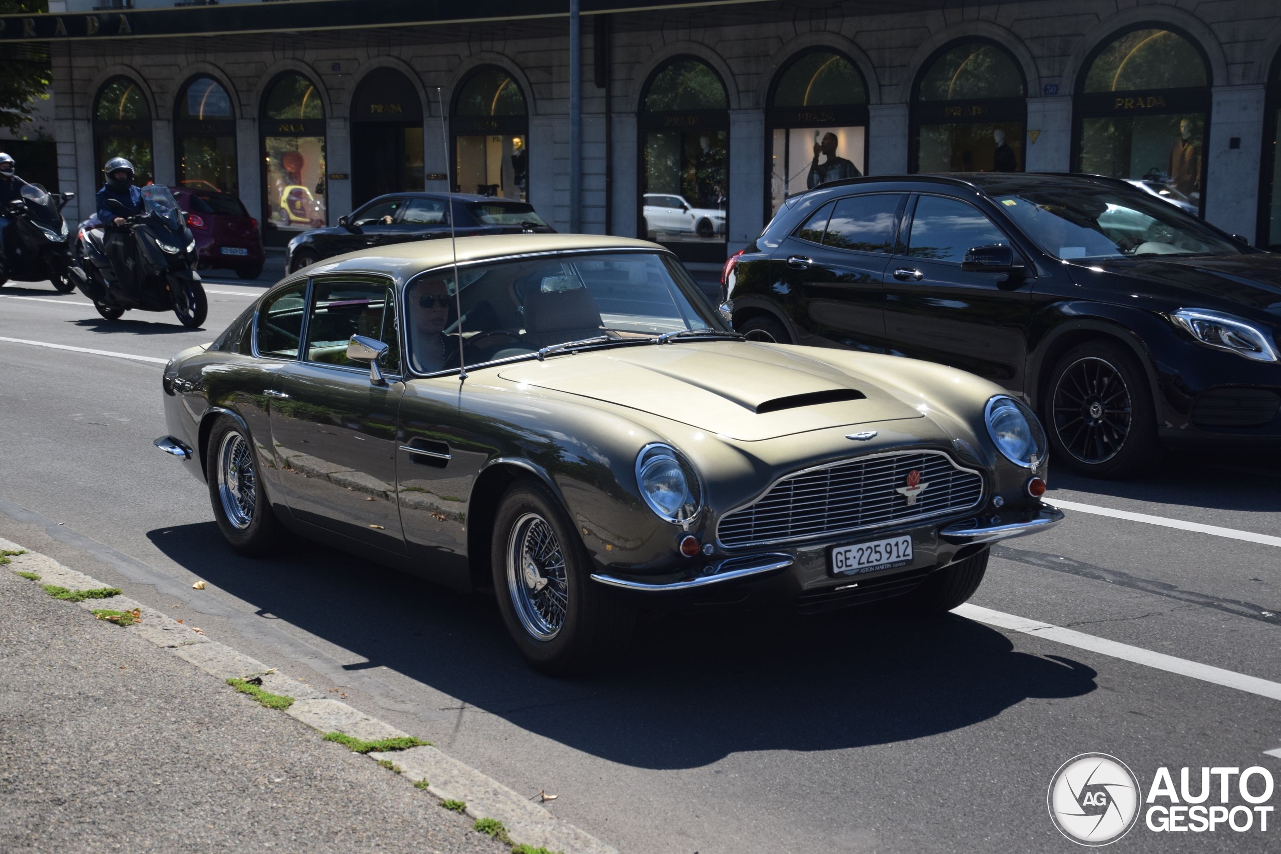 Aston Martin DB6 MKII